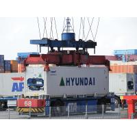 0340_0761 Absetzen des 40 Feet Containers auf dem Transportwagen.  | HHLA Container Terminal Hamburg Altenwerder ( CTA )
